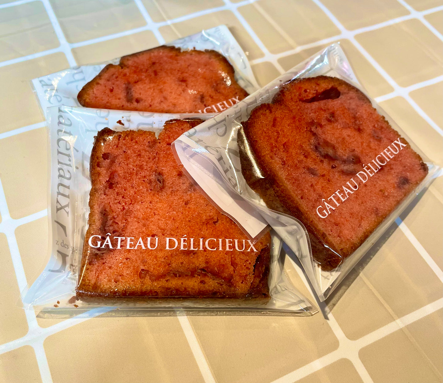 美らイチゴパウンドケーキ